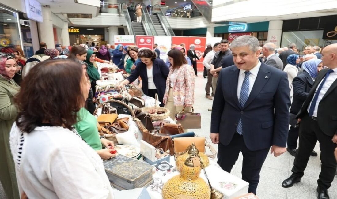 Karabük’te Aile Destek Merkezi (ADEM) kursiyerlerinin el emeği ürünlerinin yer