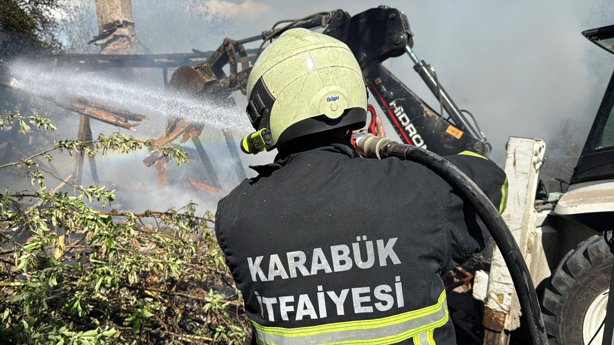 KARABÜK'TE TEK KATLI EVDE YANGIN 3 IMG 20250514 WA0003 scaled