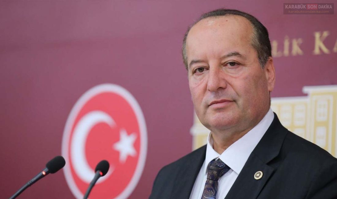 CEVDET AKAY’DAN DİKKAT ÇEKEN BAYRAM MESAJI CHP Karabük Milletvekili Cevdet Akay, Kurban Bayramı mesajında ekonomik kriz,