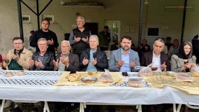 Karabük'ün Ovacık ilçesinde asırlık Ziyrat geleneği dualarla yaşatıldı. Ekincik Köyü’ndeki