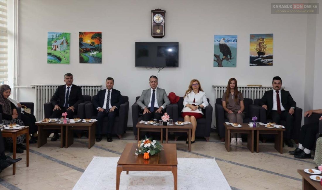 Karabük Valisi Oktay Çağatay ve eşi Hande Çağatay, Kurban Bayramı'nda