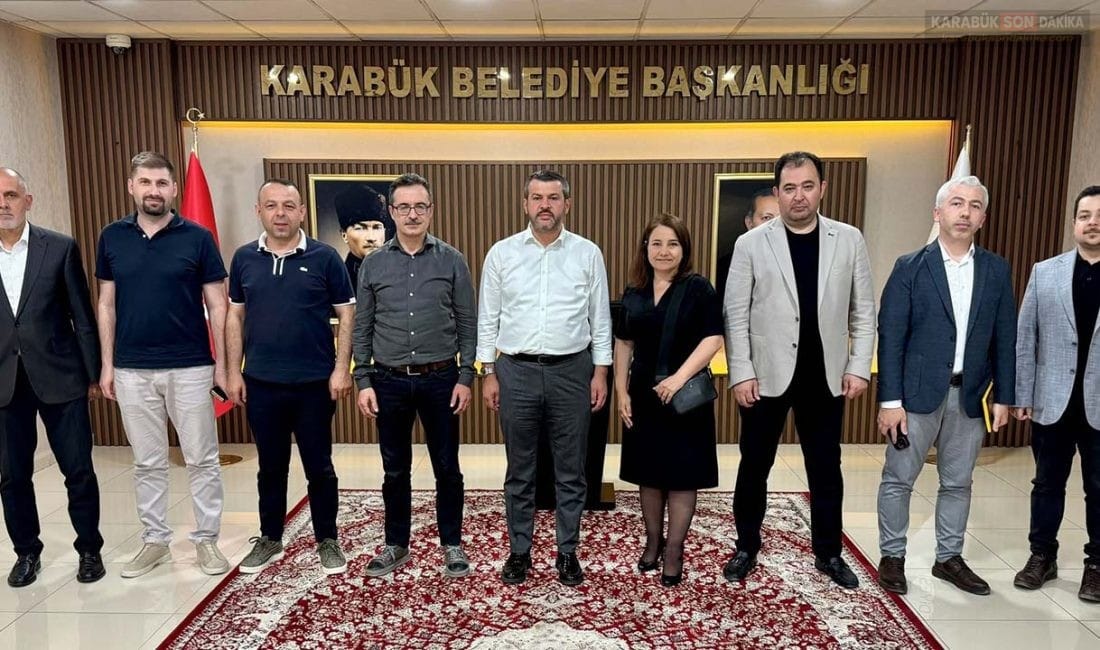 BAŞKAN ÇETİNKAYA, ENERJİSA HEYETİ İLE ŞEHRİN YATIRIMLARINI GÖRÜŞTÜ Karabük Belediye Başkanı Özkan Çetinkaya, Enerjisa yetkililerini ağırlayarak kentteki enerji