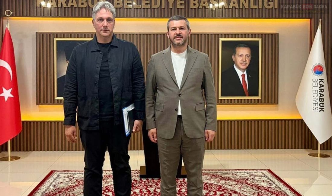BAŞKAN ÇETİNKAYA’DAN KARAYOLLARI İLE ULAŞIMDA STRATEJİK İŞ BİRLİĞİ Karabük Belediye Başkanı Özkan Çetinkaya, Karayolları 15. Bölge Müdürü Alparslan