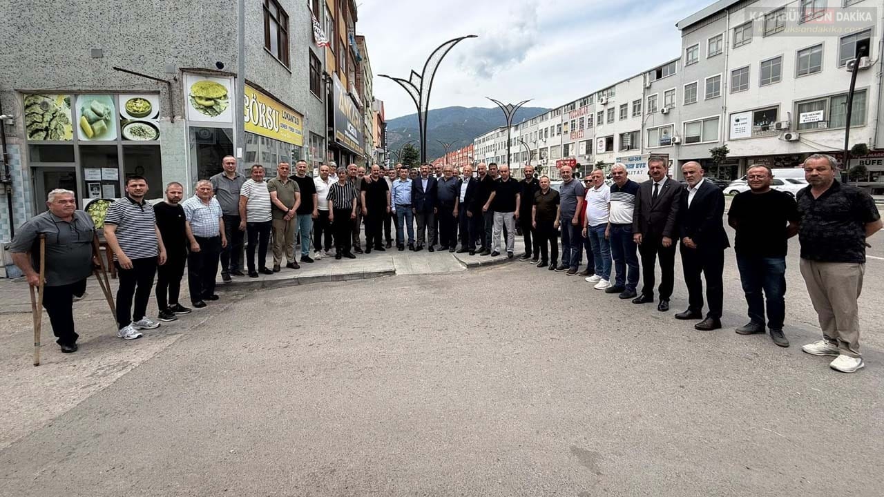Karabük Belediye Başkanı Özkan Çetinkaya, Ankara Caddesi esnafını ziyaret ederek