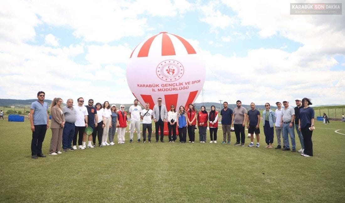 EFLANİ’DE GENÇLİK VE SPOR FESTİVALİNE YOĞUN İLGİ Karabük Gençlik ve Spor İl Müdürlüğü tarafından Eflani'de düzenlenen Gençlik