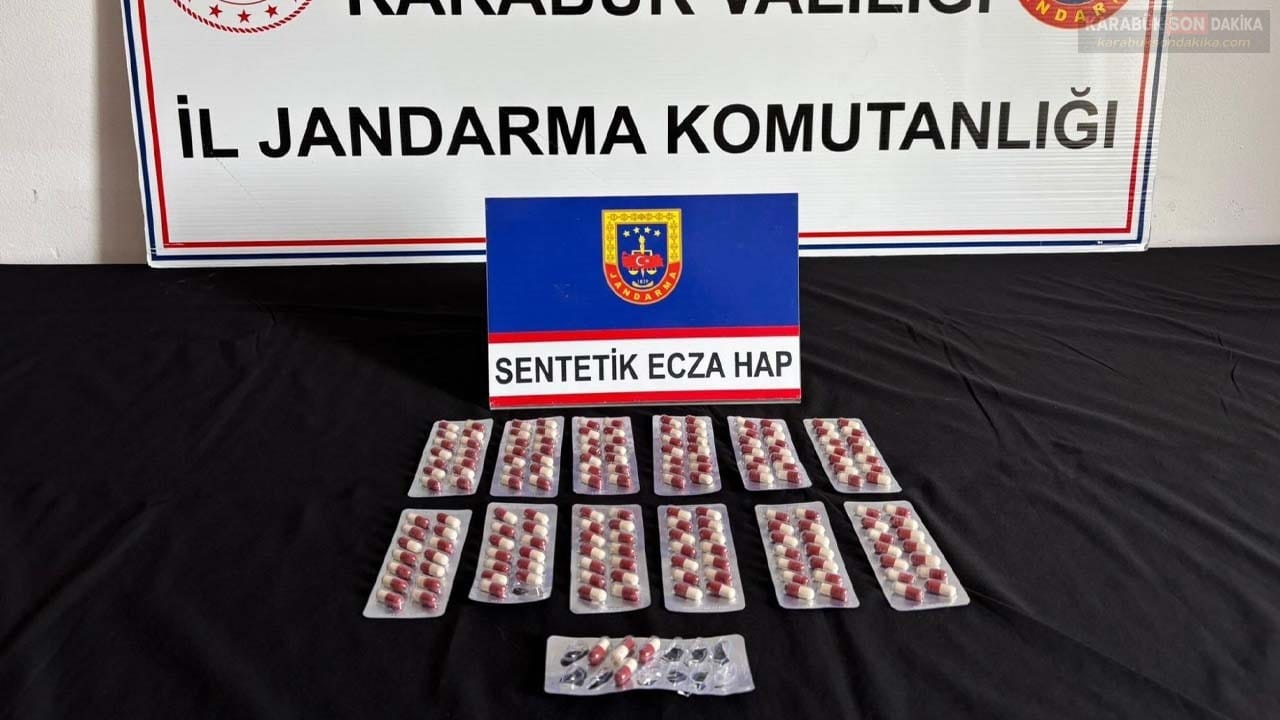 KARABÜK'TE UYUŞTURUCU OPERASYONU: 171 HAP ELE GEÇİRİLDİ 1 KARABÜK'TE UYUŞTURUCU OPERASYONU: 171 HAP ELE GEÇİRİLDİ