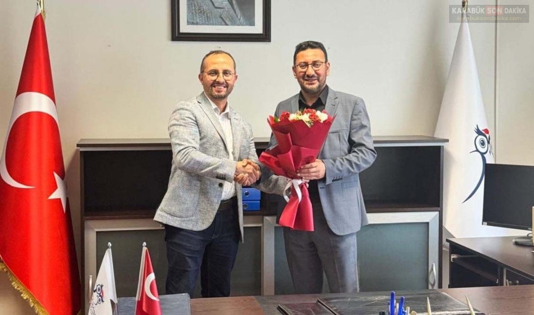 KBÜ BİLGİSAYAR FAKÜLTESİNDE DEKANLIK GÖREVİ DEVRİ Karabük Üniversitesi Bilgisayar ve Bilişim Bilimleri Fakültesinde dekanlık görevi Prof.
