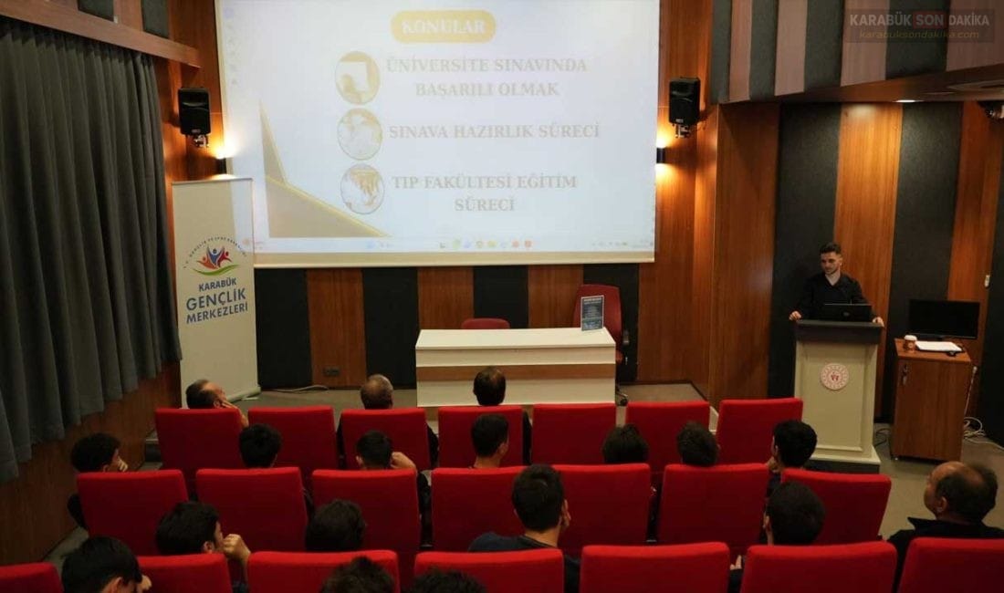 KBÜ’DE GELECEĞİN MESLEKLERİ MASAYA YATIRILDI Karabük Üniversitesi tarafından düzenlenen programda sağlıkta dijitalleşme, yapay zekâ uygulamaları