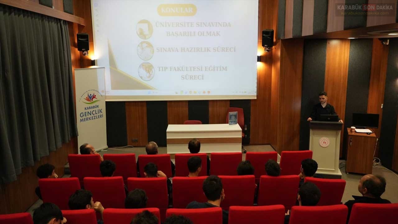 KBÜ'DE GELECEĞİN MESLEKLERİ MASAYA YATIRILDI