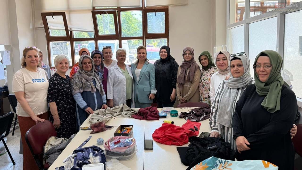 SAFRANBOLU BELEDİYESİ'NDEN SAKEM KURSİYERLERİNE ÜCRETSİZ FİDE 1 SAFRANBOLU BELEDİYESİ'NDEN SAKEM KURSİYERLERİNE ÜCRETSİZ FİDE