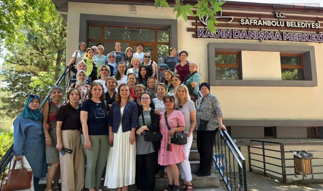 SAFRANBOLU’DA KADINLARA KİMYASAL TEHLİKELER SEMİNERİ Safranbolu Belediyesi Kadın Danışma Merkezi'nde düzenlenen seminerde temizlik ve kozmetik