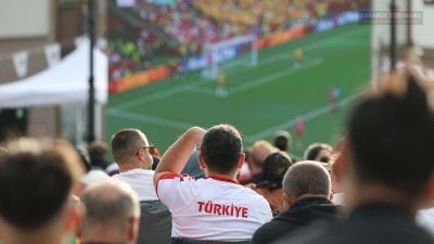 A Milli Takımımızın Dünya Kupası maçı, Safranbolu’da dev ekranda izlendi.