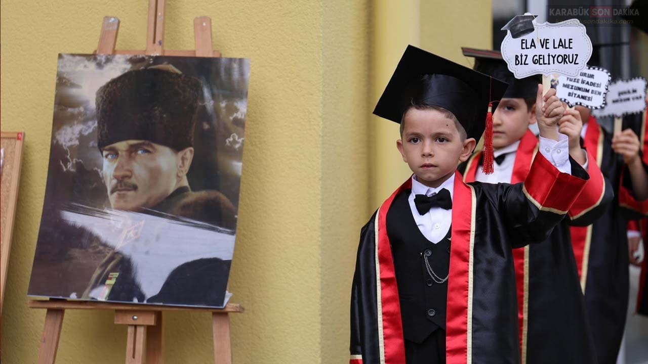 Safranbolu Belediyesi Nazmiye Yeşilyurt Gündüz Çocuk Bakımevi'nde eğitimlerini tamamlayan 26