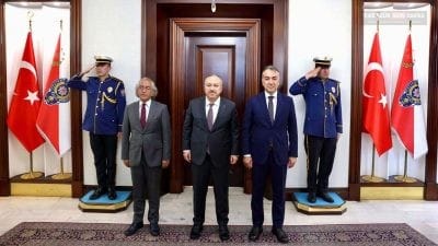 Karabük Valisi Oktay Çağatay, Emniyet Genel Müdürü Ali Fidan’ı makamında