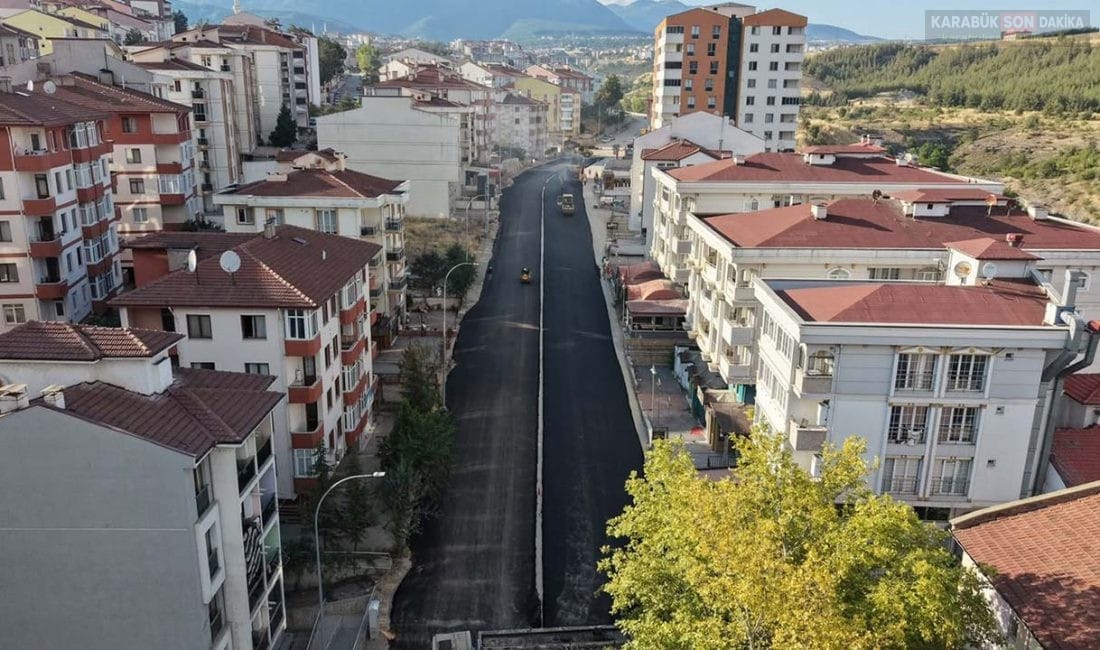 100. YIL’A GÜZEL BİR DOKUNUŞ: 1010. CADDE MODERN BULVAR OLUYOR Karabük Belediyesi tarafından 100. Yıl Mahallesi'nde yürütülen 1010. Cadde yenileme