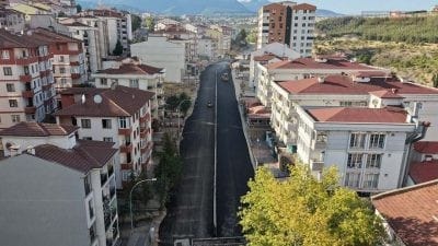 Karabük Belediyesi tarafından 100. Yıl Mahallesi'nde yürütülen 1010. Cadde yenileme
