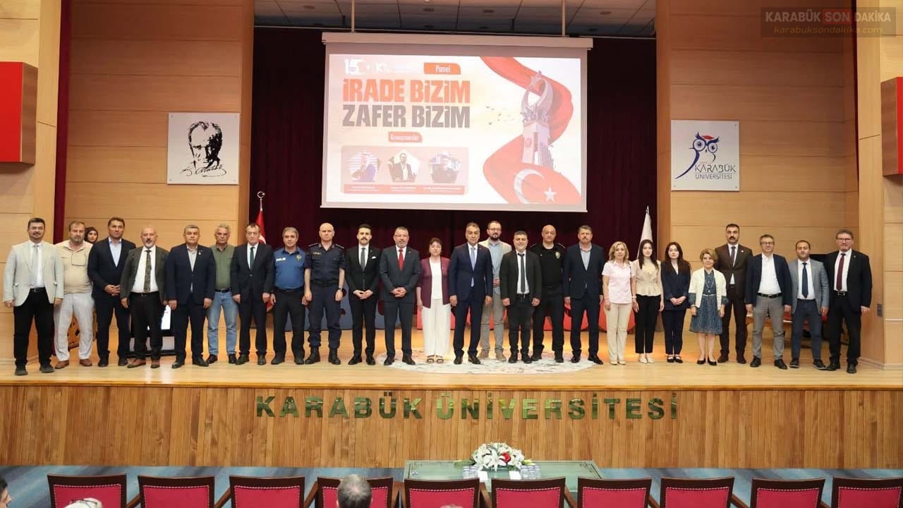 Karabük Üniversitesi’nde düzenlenen panel ve sergi programında, 15 Temmuz Demokrasi