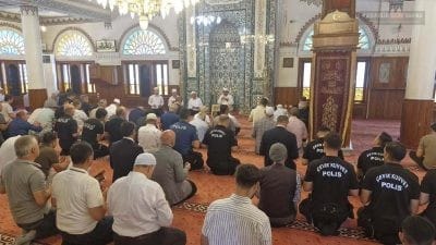 15 TEMMUZ ŞEHİTLERİ KARABÜK’TE DUALARLA YÂD EDİLDİ 15 Temmuz Demokrasi ve Millî Birlik Günü'nün 10. yılı kapsamında