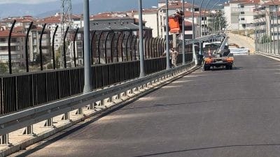 Karabük Belediyesi tarafından 5000 Evler Kanyon Köprüsü'nde yürütülen bakım ve