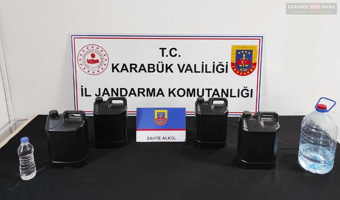 KARABÜK’TE UYUŞTURUCU VE KAÇAK ALKOLE JANDARMA OPERASYONU Karabük'te jandarma ekiplerinin düzenlediği iki ayrı operasyonda 598 sentetik hap