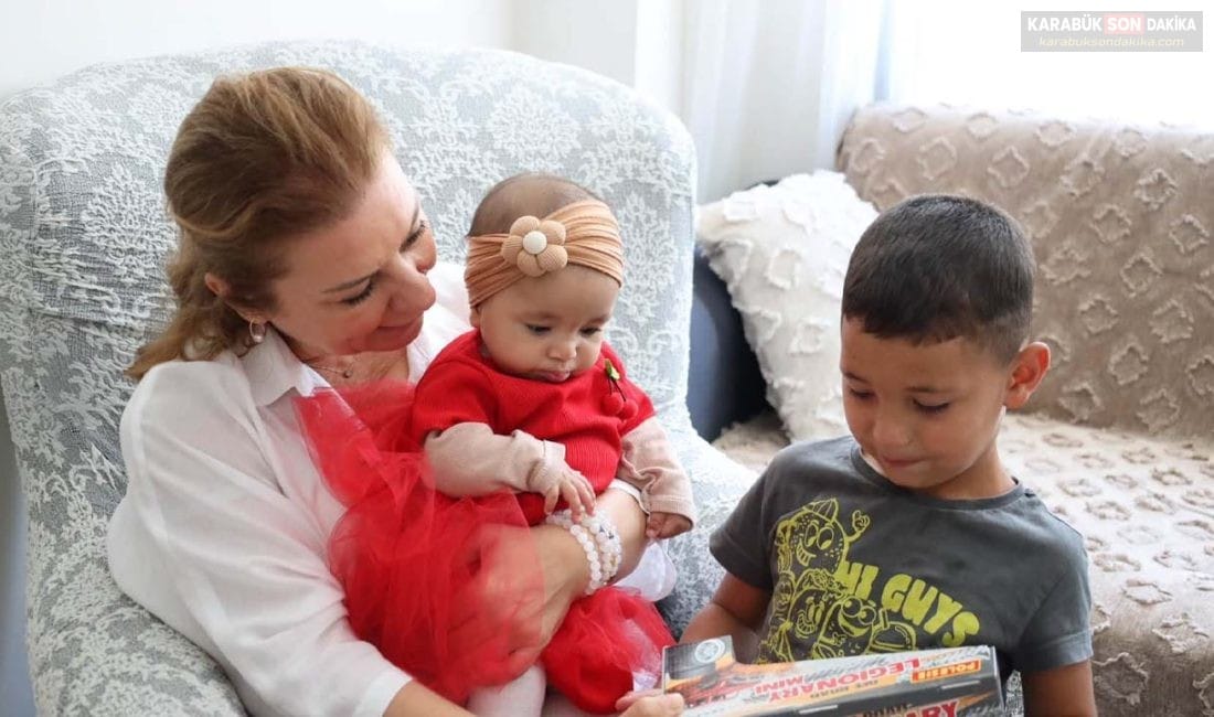 SAFRANBOLU’DA “HOŞ GELDİN BEBEK” PROJESİ SÜRÜYOR Safranbolu Belediyesi, yeni doğan bebekleri ve ailelerini yalnız bırakmıyor. Belediye