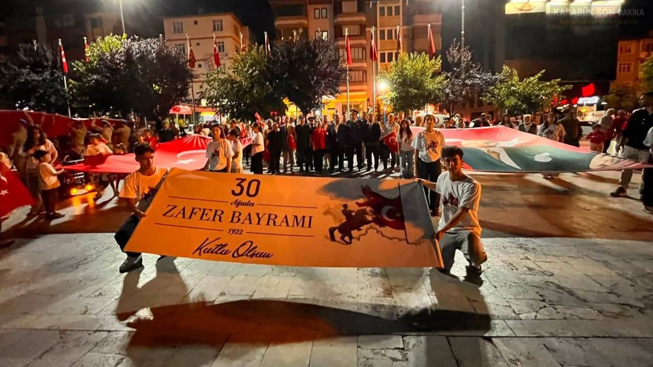 SAFRANBOLU’DA 30 AĞUSTOS COŞKUSU FENER ALAYIYLA ZİRVEYE ÇIKTI 1 SAFRANBOLU’DA 30 AĞUSTOS COŞKUSU FENER ALAYIYLA ZİRVEYE ÇIKTI