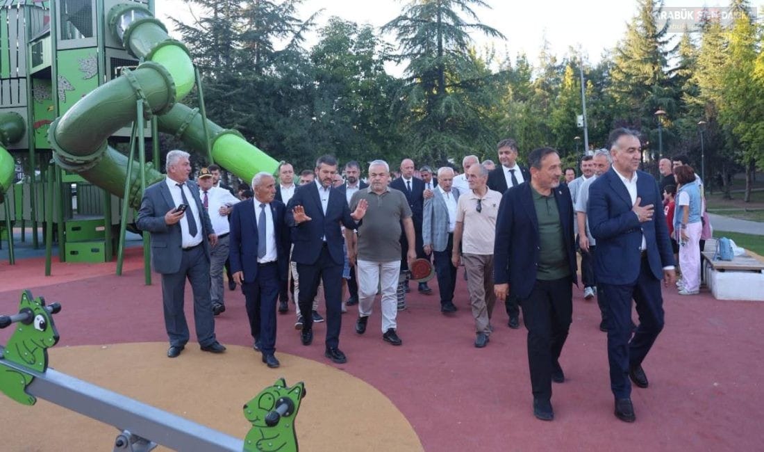 KARABÜK BEŞBİNEVLER HASBAHÇE DÜZENLENEN TÖRENLE HİZMETE AÇILDI Karabük Belediyesi tarafından 5000 Evler Mahallesi'nde 13 bin metrekarelik alanda